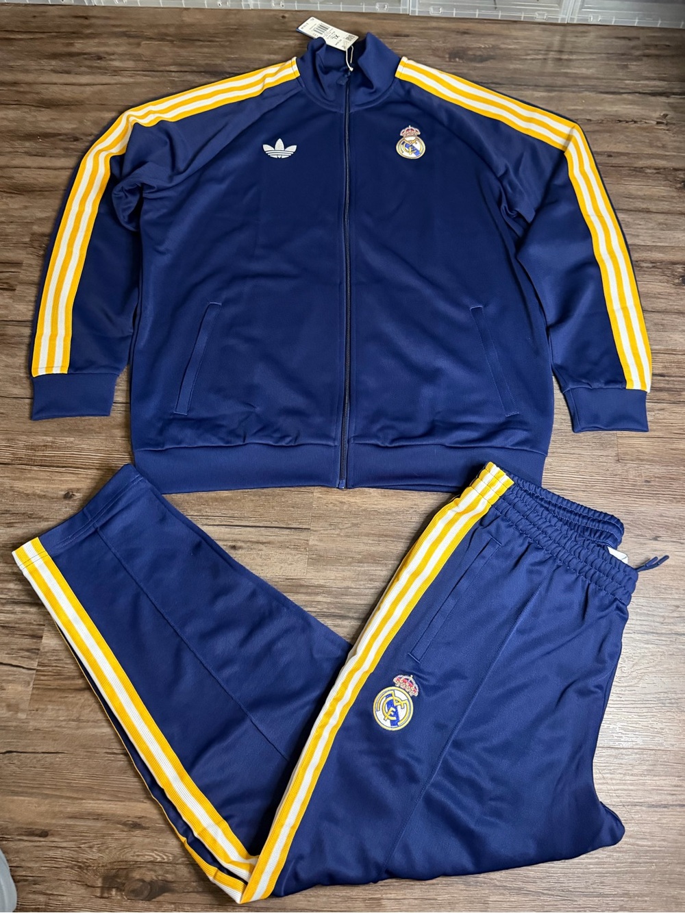 Adidas Original Real Madrid 2-Piece Tracksuit Navy Blue $200 NWT Men’s Size XL
